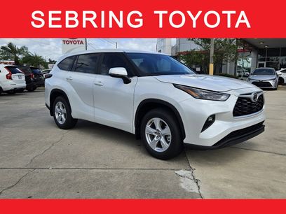 New 2025 Toyota Highlander LE