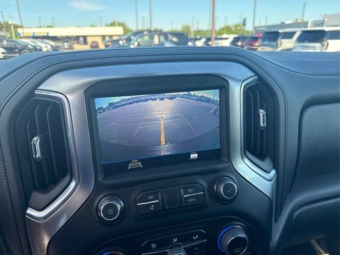 Used 2021 Chevrolet Silverado 1500 LT AWD/4WD image 25