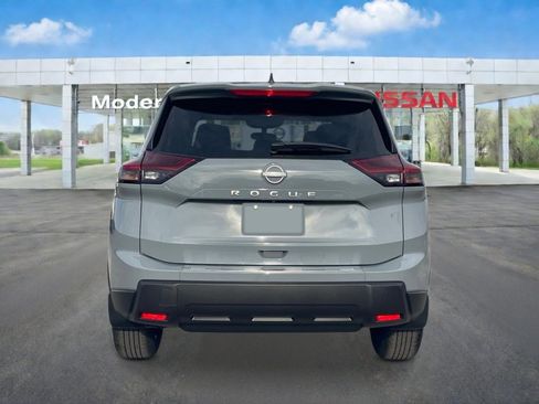 New 2026 Nissan Rogue SV FWD image 4