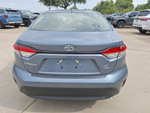 Used 2026 Toyota Corolla LE FWD image 5