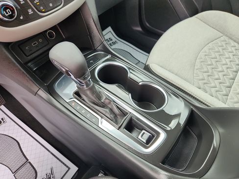 Used 2024 Chevrolet Equinox LT image 36