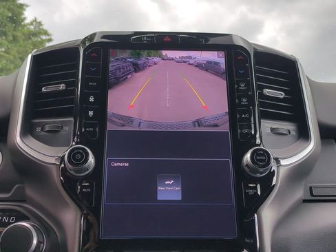 New 2026 RAM 1500 4x4 Crew Cab image 24