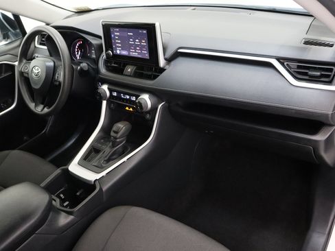 Certified 2025 Toyota RAV4 XLE FWD image 35