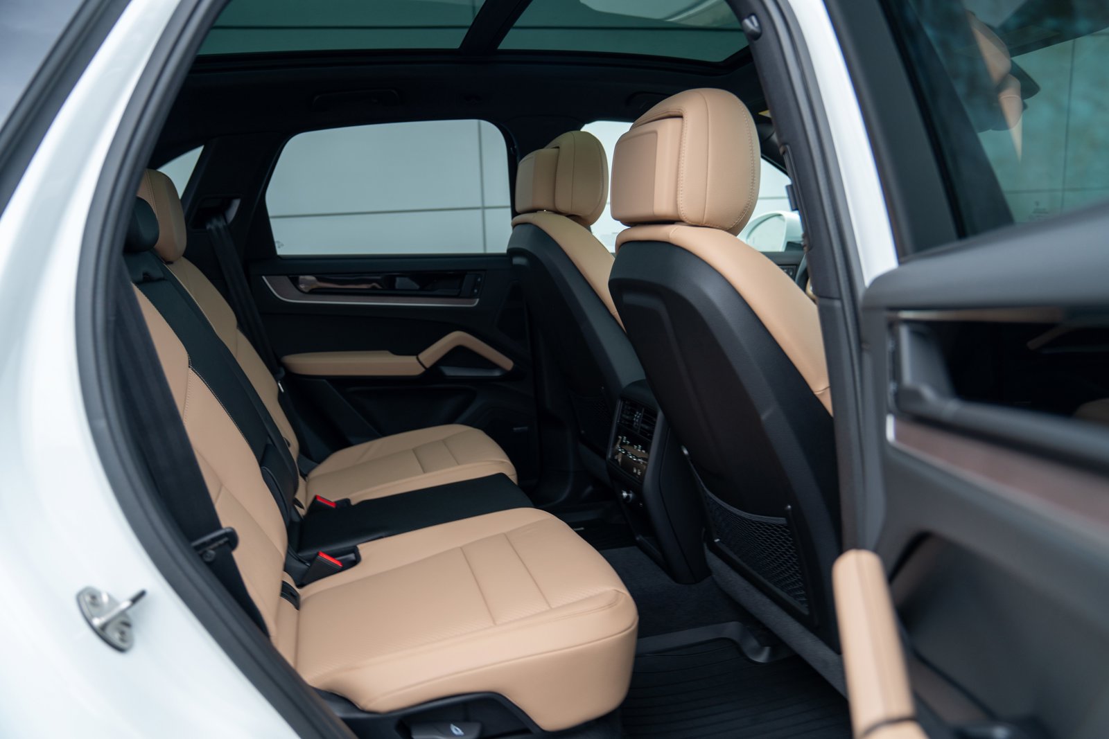 Certified 2026 Porsche Cayenne AWD/4WD image 23