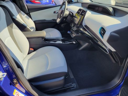 Used 2016 Toyota Prius Four image 14