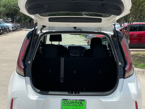 Used 2024 Kia Soul LX w/ Option Group 015 FWD image 23