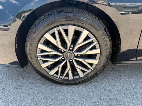 Used 2024 Nissan Altima 2.5 SV FWD image 22