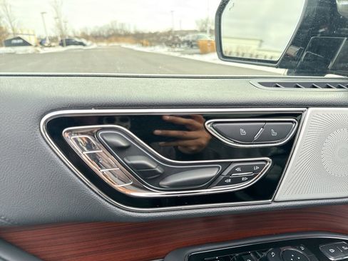 Used 2023 Lincoln Navigator L Reserve image 14