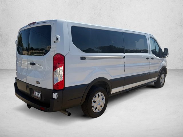 Used 2022 Ford Transit 350 XLT RWD image 4