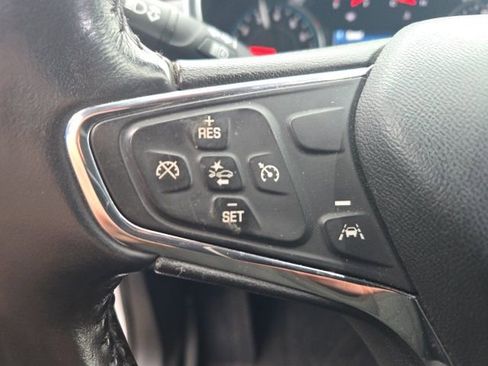 Used 2020 Chevrolet Equinox LT image 18