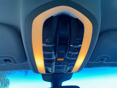 Used 2010 Porsche Panamera 4S image 16