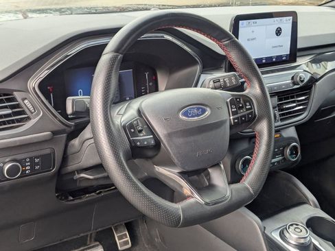 Used 2024 Ford Escape ST-Line image 15