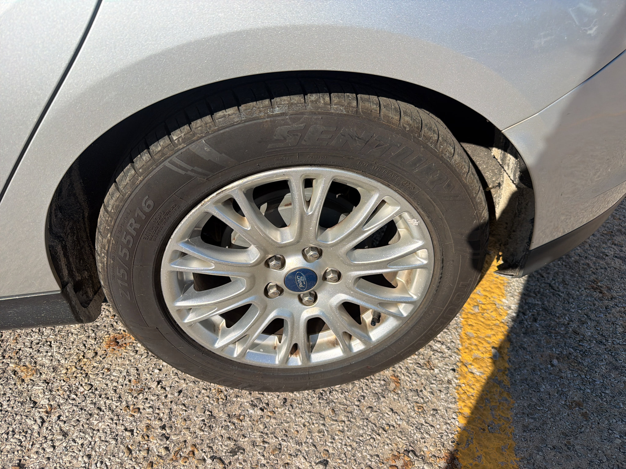 Used 2012 Ford Focus SE FWD image 21