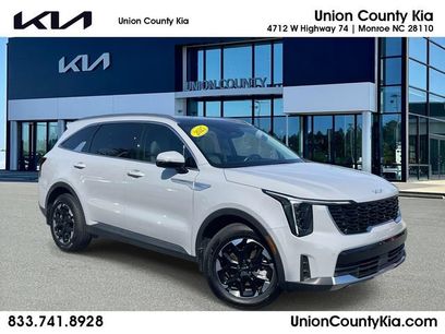 Certified 2025 Kia Sorento S w/ Panoramic Sunroof Package
