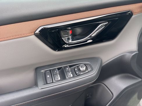 Certified 2025 Subaru Forester Sport w/ Popular Package image 20