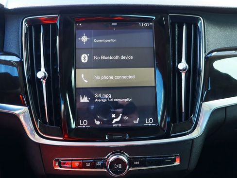 Used 2018 Volvo S90 T8 Momentum w/ Convenience Package image 49