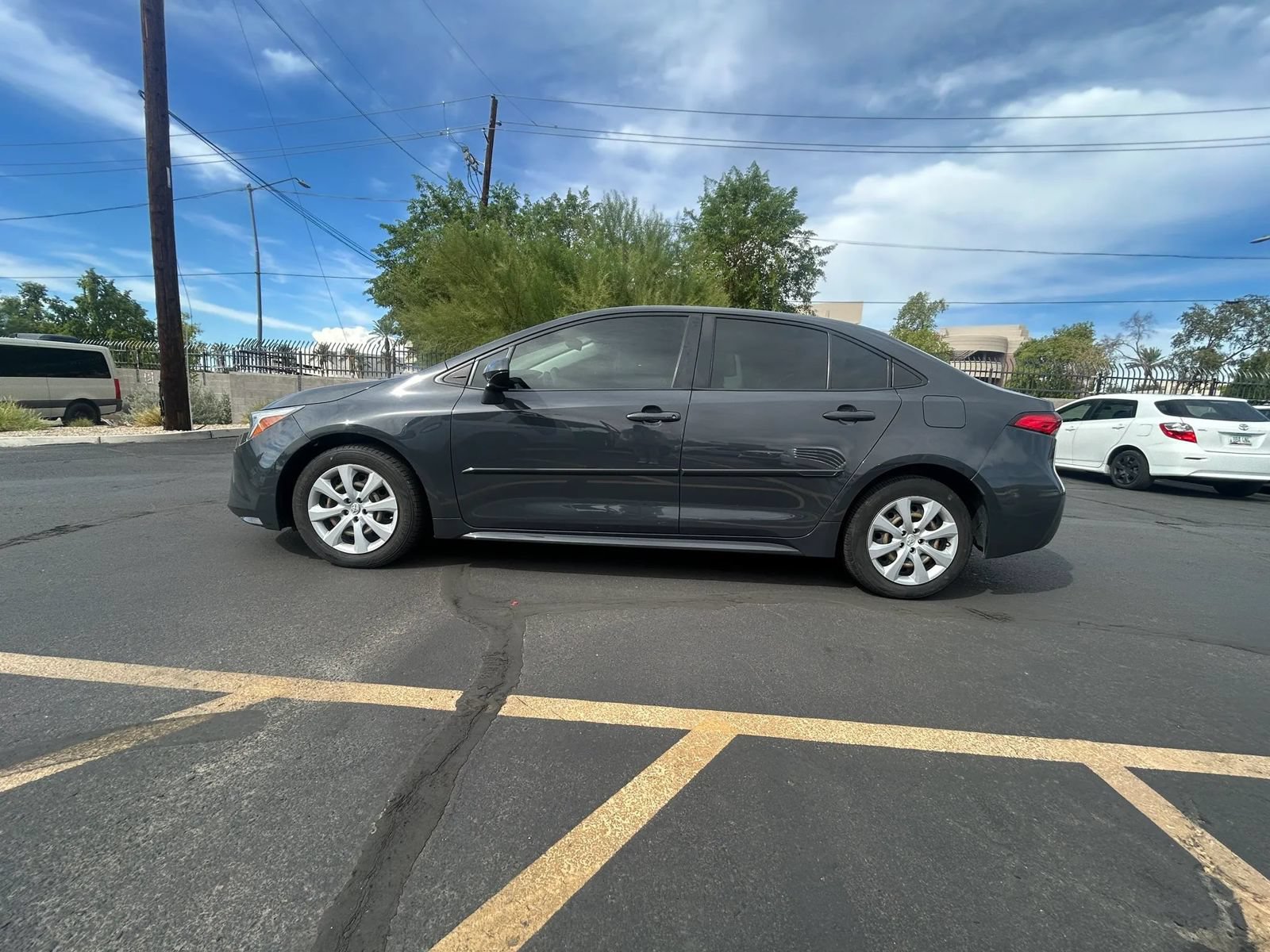 Used 2023 Toyota Corolla LE w/ Carpet Mat Package (TMS) FWD image 7