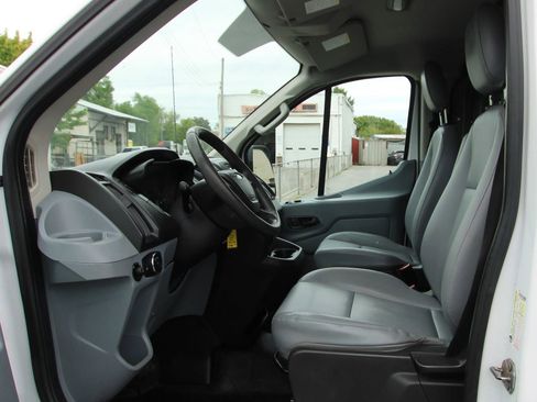 Used 2015 Ford Transit 150 130 Low Roof w/ Exterior Upgrade Package RWD image 9