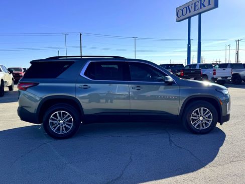 Used 2023 Chevrolet Traverse LT image 5