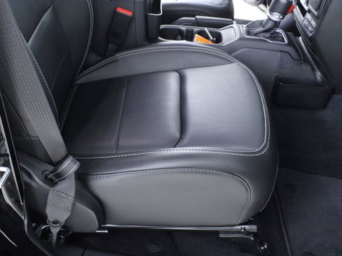 Used 2023 Jeep Wrangler Sahara w/ Cold Weather Group image 18