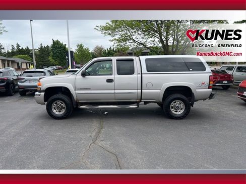 Used 2005 GMC Sierra 2500 SLE w/ Snow Plow Prep Package AWD/4WD image 10