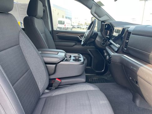 Used 2025 Chevrolet Silverado 2500 LT w/ Convenience Package AWD/4WD image 15