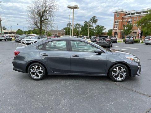Used 2020 Kia Forte LXS FWD image 8