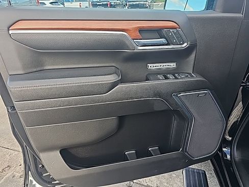 Certified 2023 GMC Sierra 1500 Denali w/ Denali Reserve Package image 12