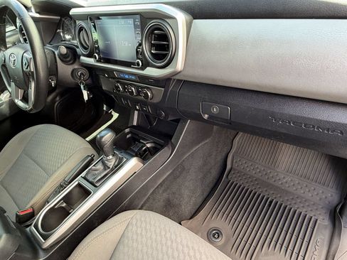 Used 2021 Toyota Tacoma SR5 RWD image 35
