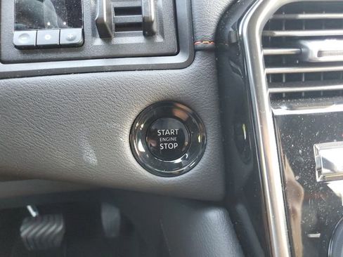 Certified 2025 Nissan Armada PRO-4X AWD/4WD image 22