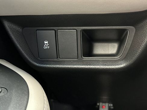 New 2026 Honda HR-V LX image 30