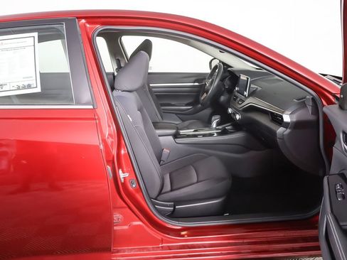 Used 2023 Nissan Altima 2.5 SV FWD image 26