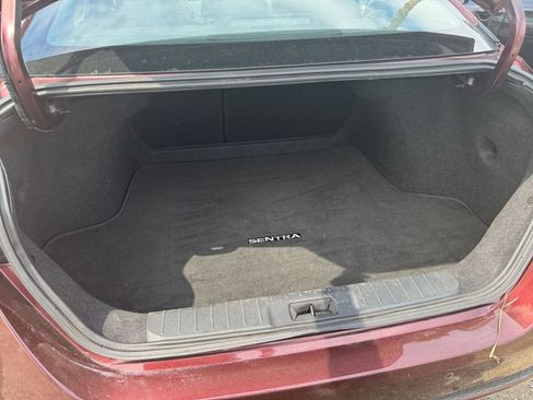 Used 2025 Nissan Sentra SV image 29