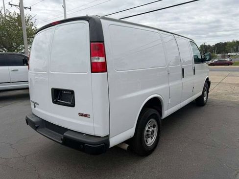 Used 2023 GMC Savana 2500 w/ Driver Convenience Package RWD image 8