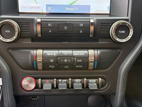 Used 2022 Ford Mustang Shelby GT500 w/ Technology Package image 32