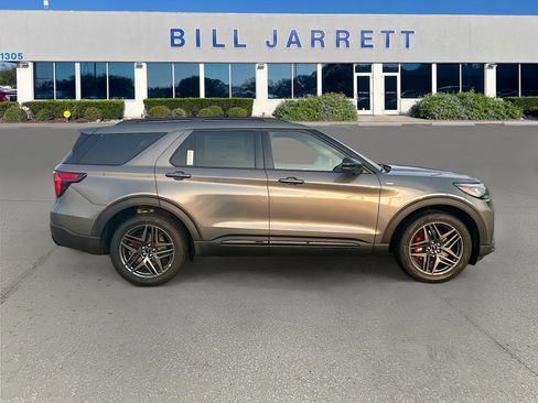 New 2026 Ford Explorer ST-Line w/ ST-Line Street Pack RWD image 3