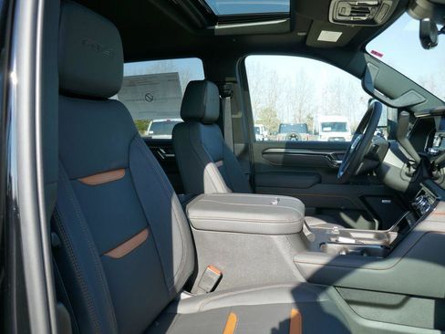 New 2026 GMC Sierra 2500 AT4 w/ AT4 Premium Plus Package AWD/4WD image 13
