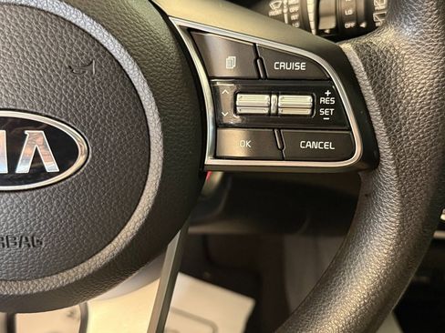 Used 2021 Kia Seltos LX image 11