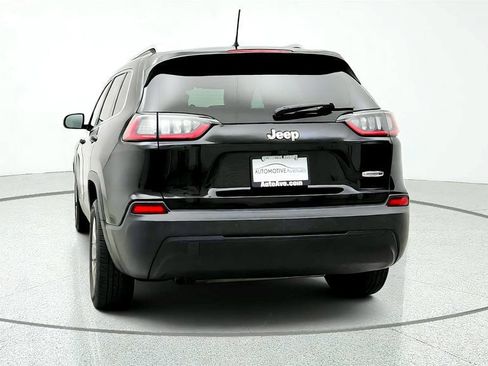 Used 2021 Jeep Cherokee Latitude Plus FWD image 6