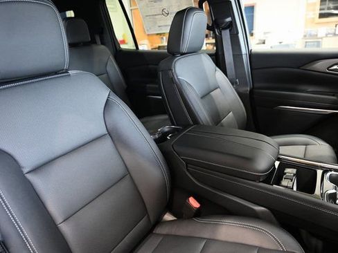 New 2026 Chevrolet Traverse LT w/ Driver Confidence Package image 8