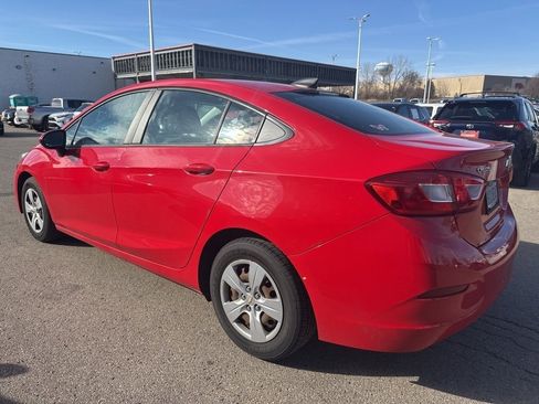 Used 2017 Chevrolet Cruze LS image 4
