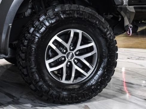 Used 2017 Ford F150 Raptor w/ Equipment Group 802A Luxury AWD/4WD image 55