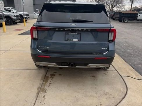 New 2026 Ford Explorer Active image 7
