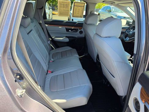 Used 2018 Honda CR-V Touring image 12