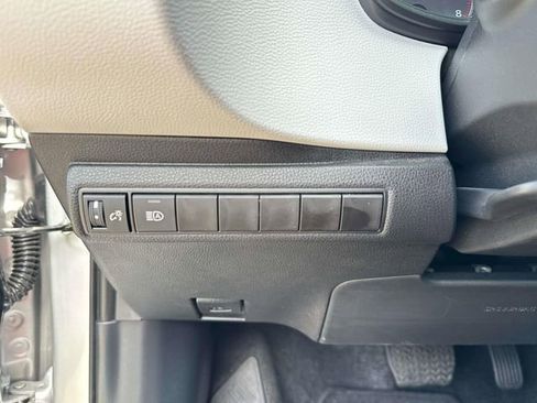 Used 2025 Toyota Corolla SE FWD image 27