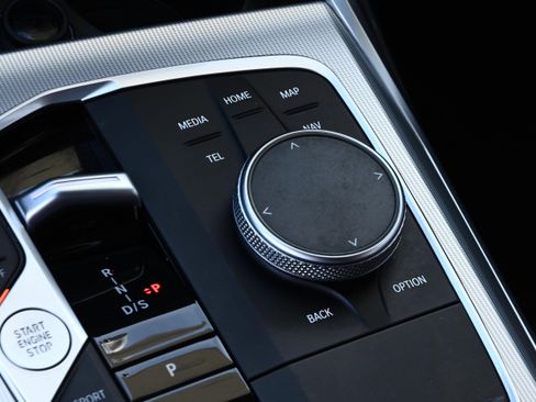 Certified 2024 BMW 330i Sedan w/ M Sport Package image 19