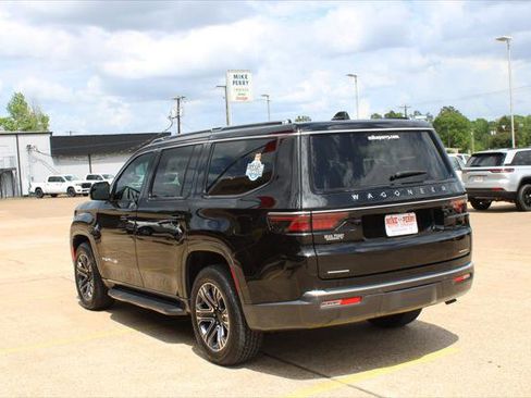 Certified 2022 Jeep Wagoneer Series III image 9