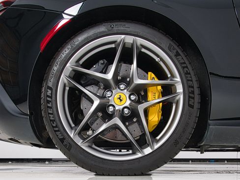 Certified 2021 Ferrari Roma RWD image 19