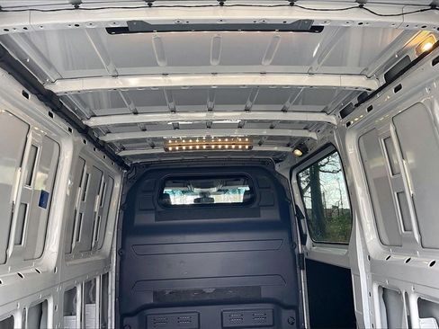 Used 2025 Mercedes-Benz Sprinter 2500 image 26