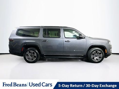 Used 2024 Jeep Wagoneer L Series II w/ Flexible Seating Group image 9